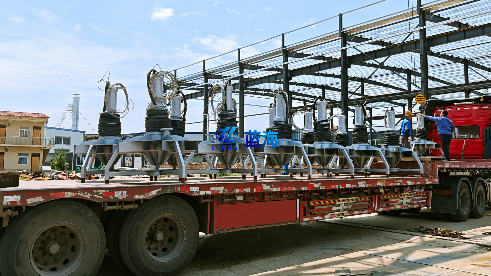 14臺(tái)3kw潛水?dāng)嚢杵貧庖惑w機(jī)發(fā)往唐山,助力氧化渠改造